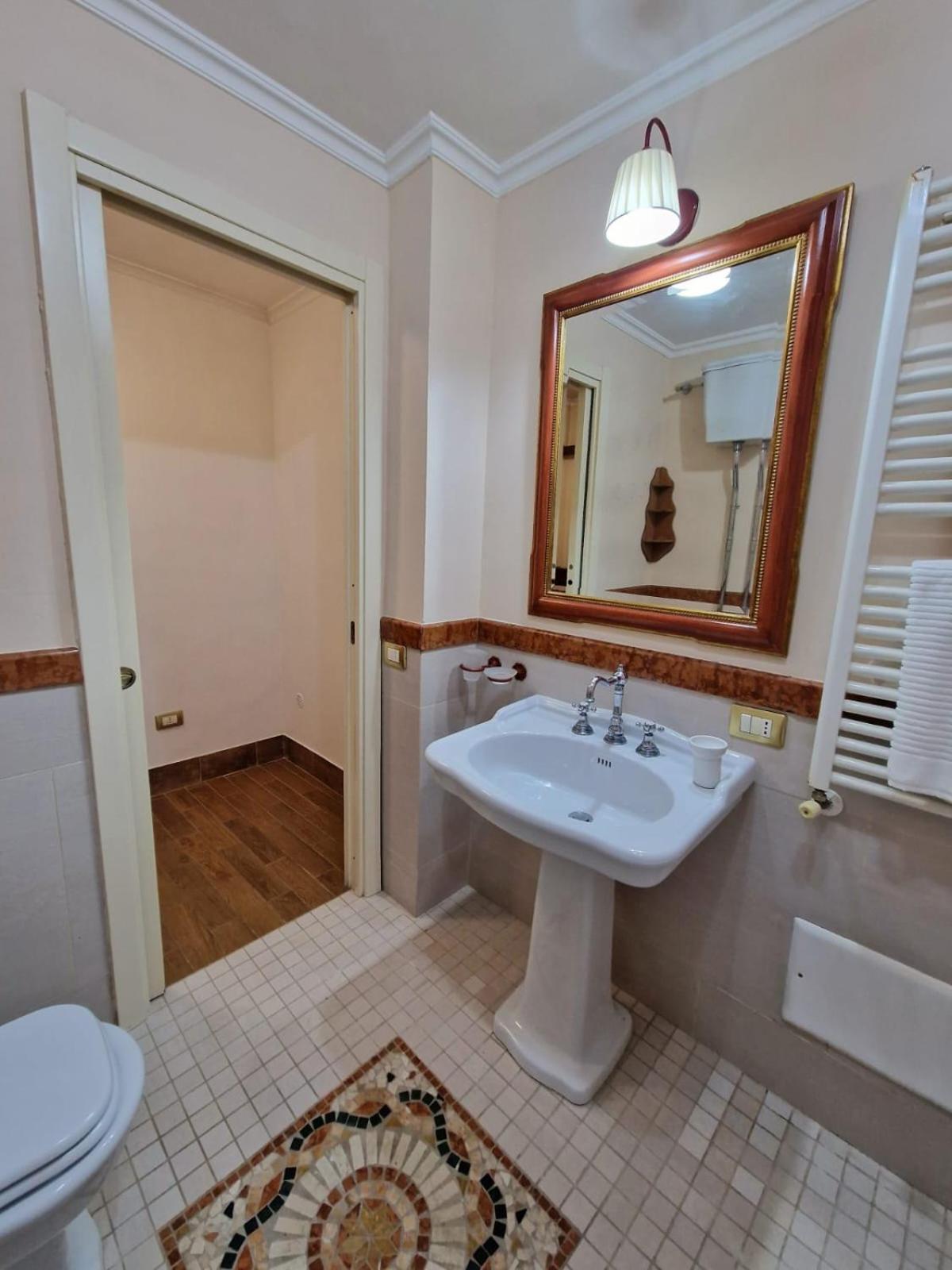 Fuga A Napoli Apartment Exterior photo